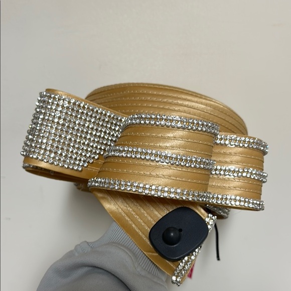 Gold and Silver Statement hat with Crystal Embellishments - Picture 4 of 5